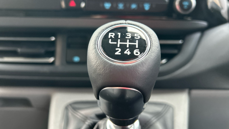 Ford Tourneo Custom 320 L1 Diesel Fwd 2.0 EcoBlue 136ps H1 Titanium 8 seater Auto